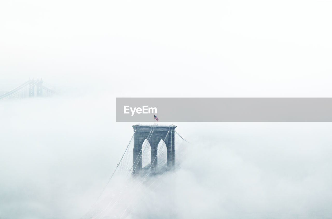 Brooklyn bridge in fog