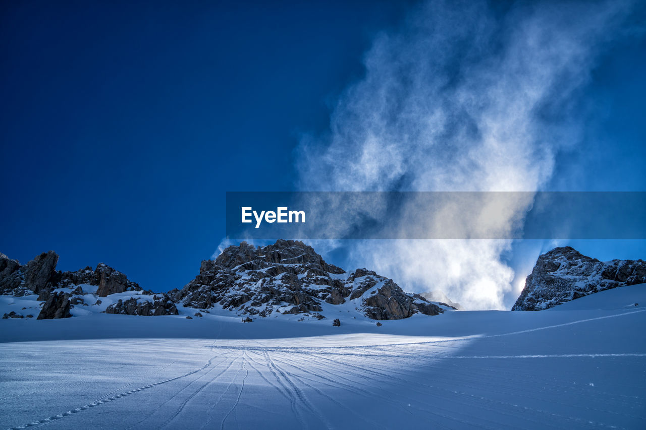 Snow banner at leiterspitze