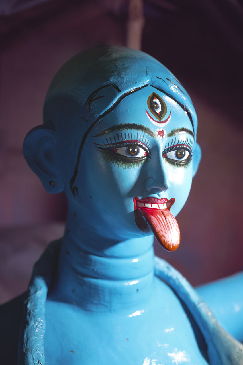 Clays idol of hindu goddess kali, at kalighat paptuapara, kolkata