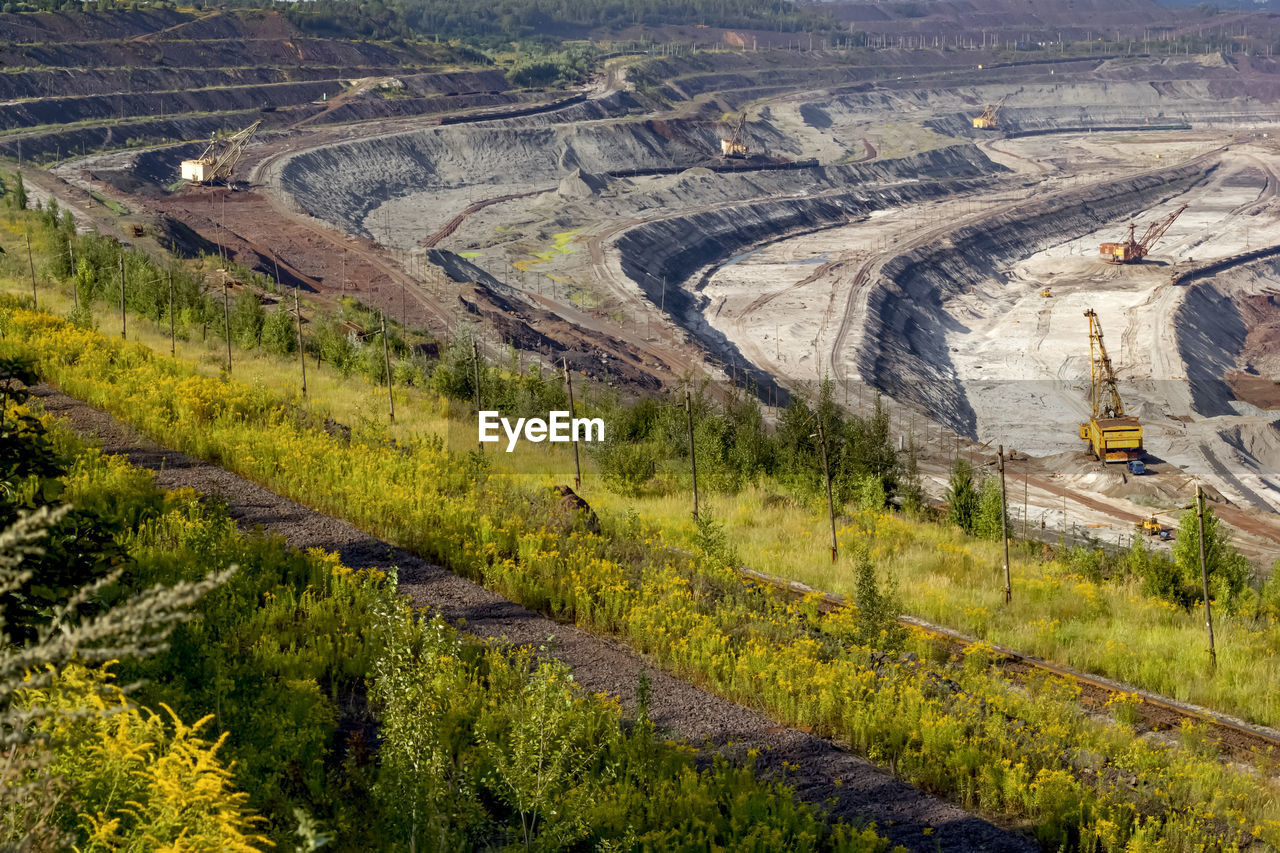 Concept of mineral development - open-pit mining of iron ore, top view.