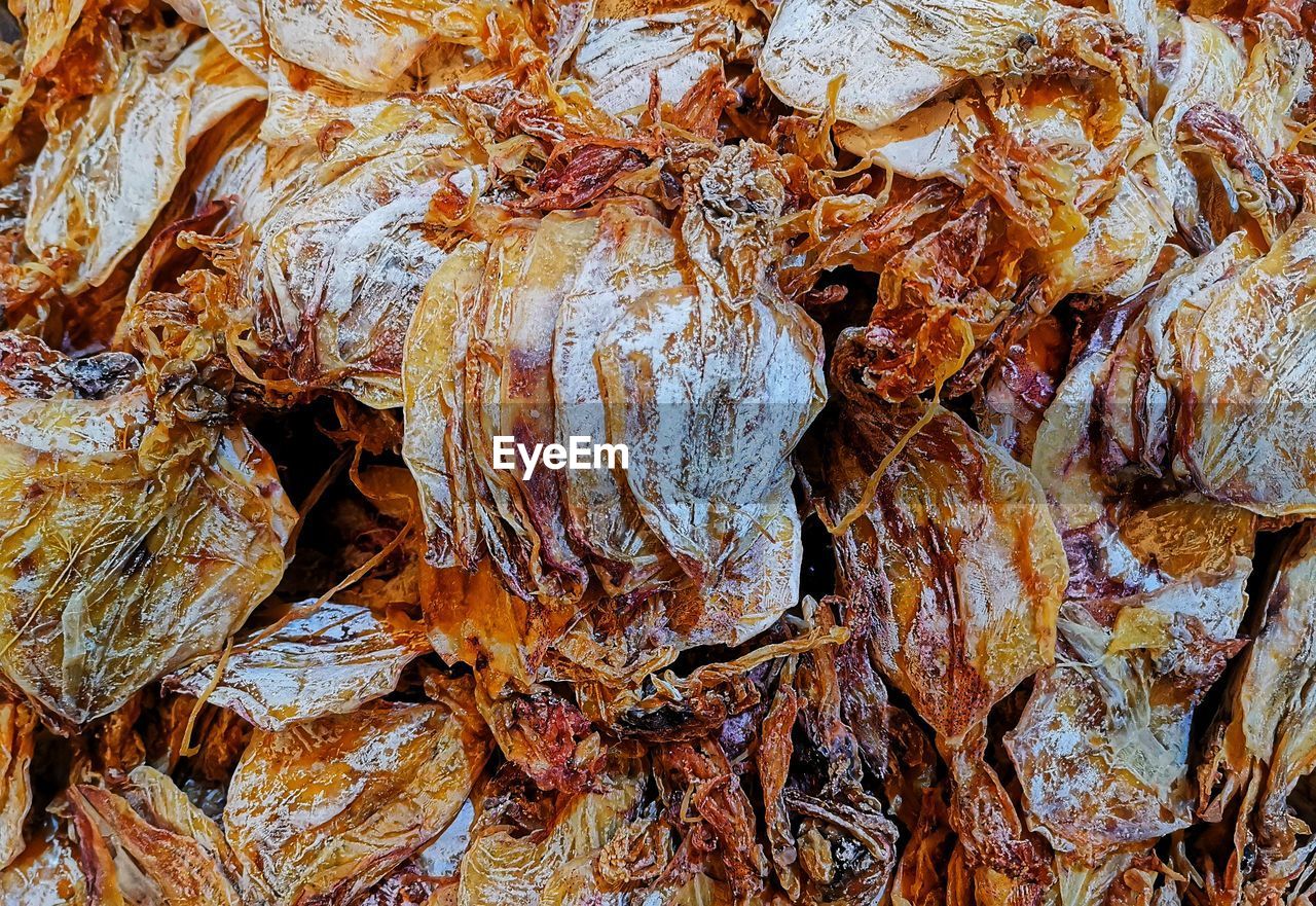 full frame, backgrounds, no people, food, tree, leaf, day, abundance, close-up, pattern, textured, plant, produce, large group of objects, nature, autumn, dish, dry, high angle view, outdoors, brown