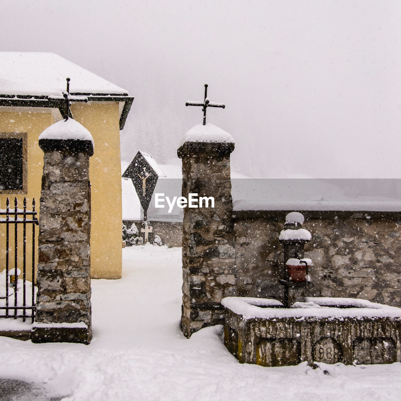 SNOW ON BUILT STRUCTURE