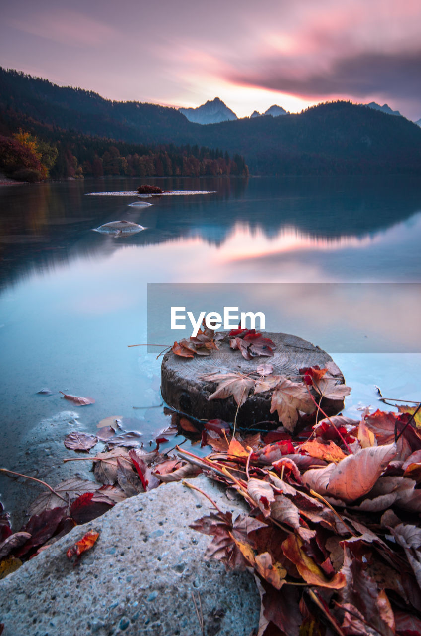 A long exposure of an alp lake shortly after sunset