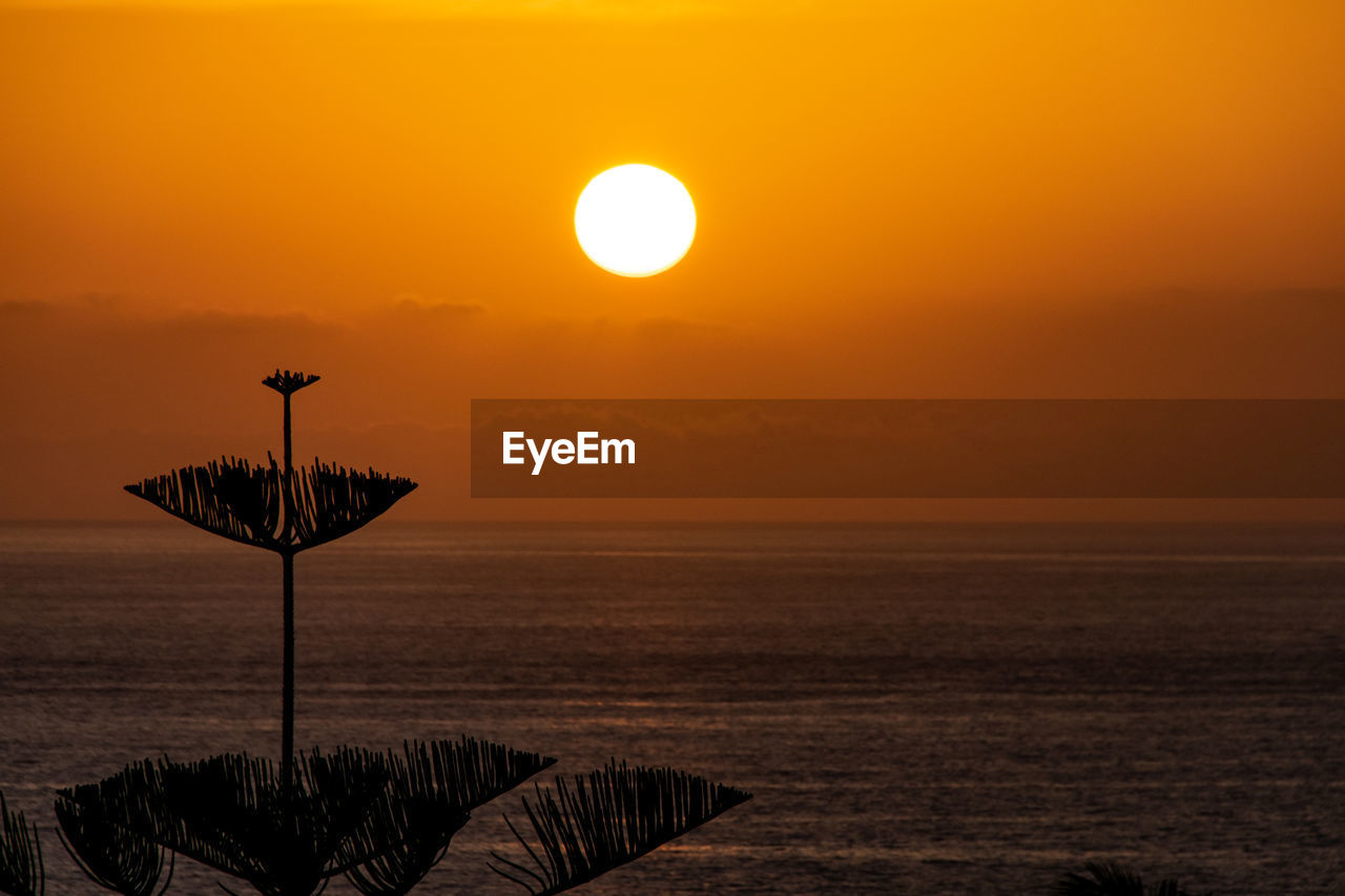 Sunset over the atlantic ocean from la palma island, canary islands, spain