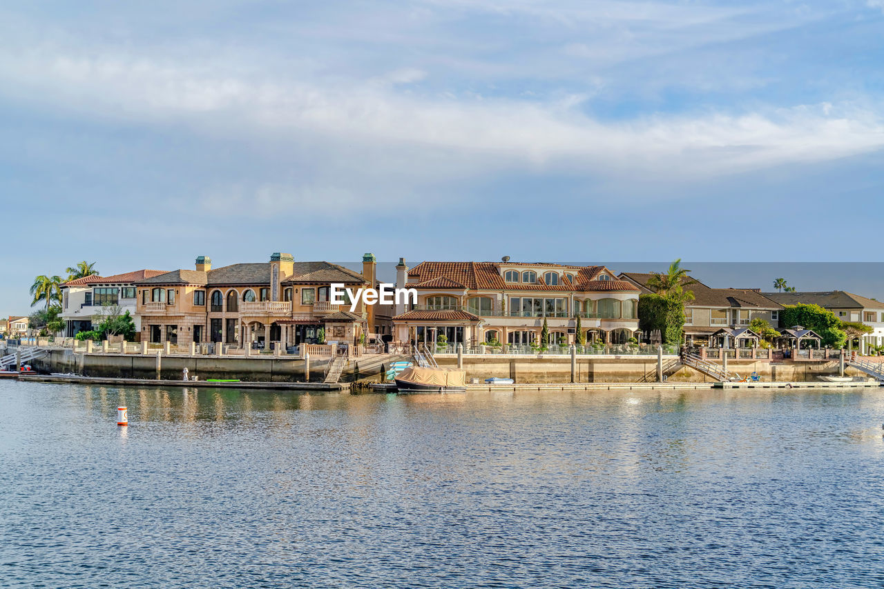 BUILDINGS AT WATERFRONT