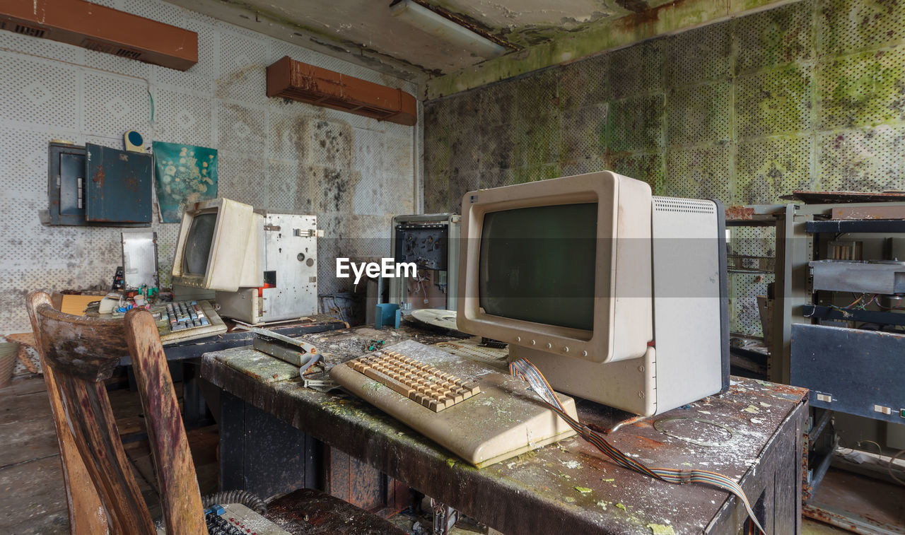 INTERIOR OF ABANDONED HOUSE