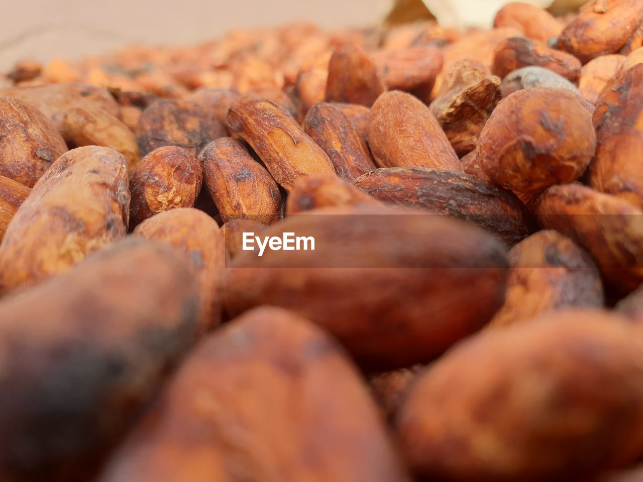 food and drink, food, freshness, large group of objects, produce, selective focus, abundance, close-up, wellbeing, no people, healthy eating, nuts & seeds, brown, store, plant, business finance and industry, bread, day, business, retail, baked