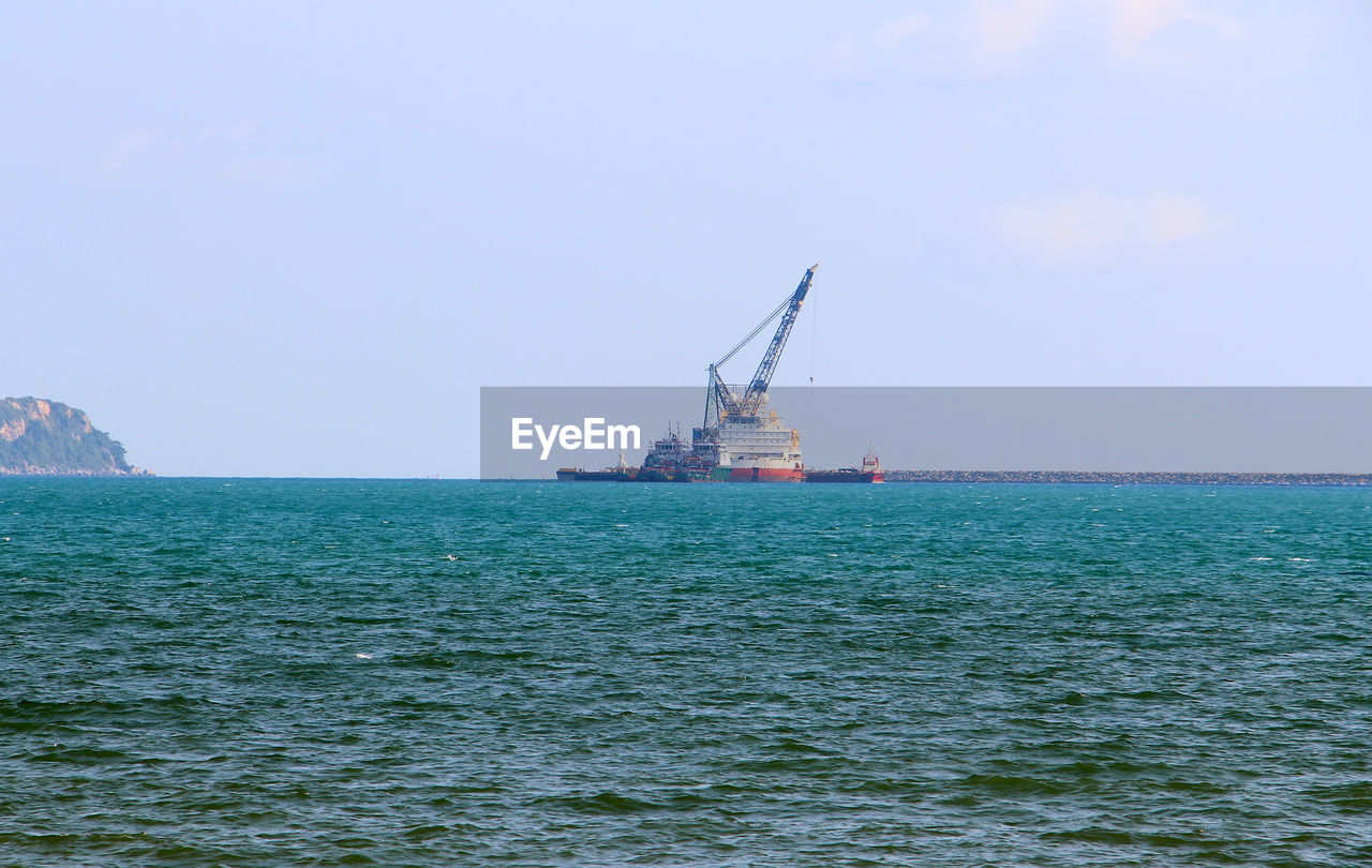 SHIP IN SEA