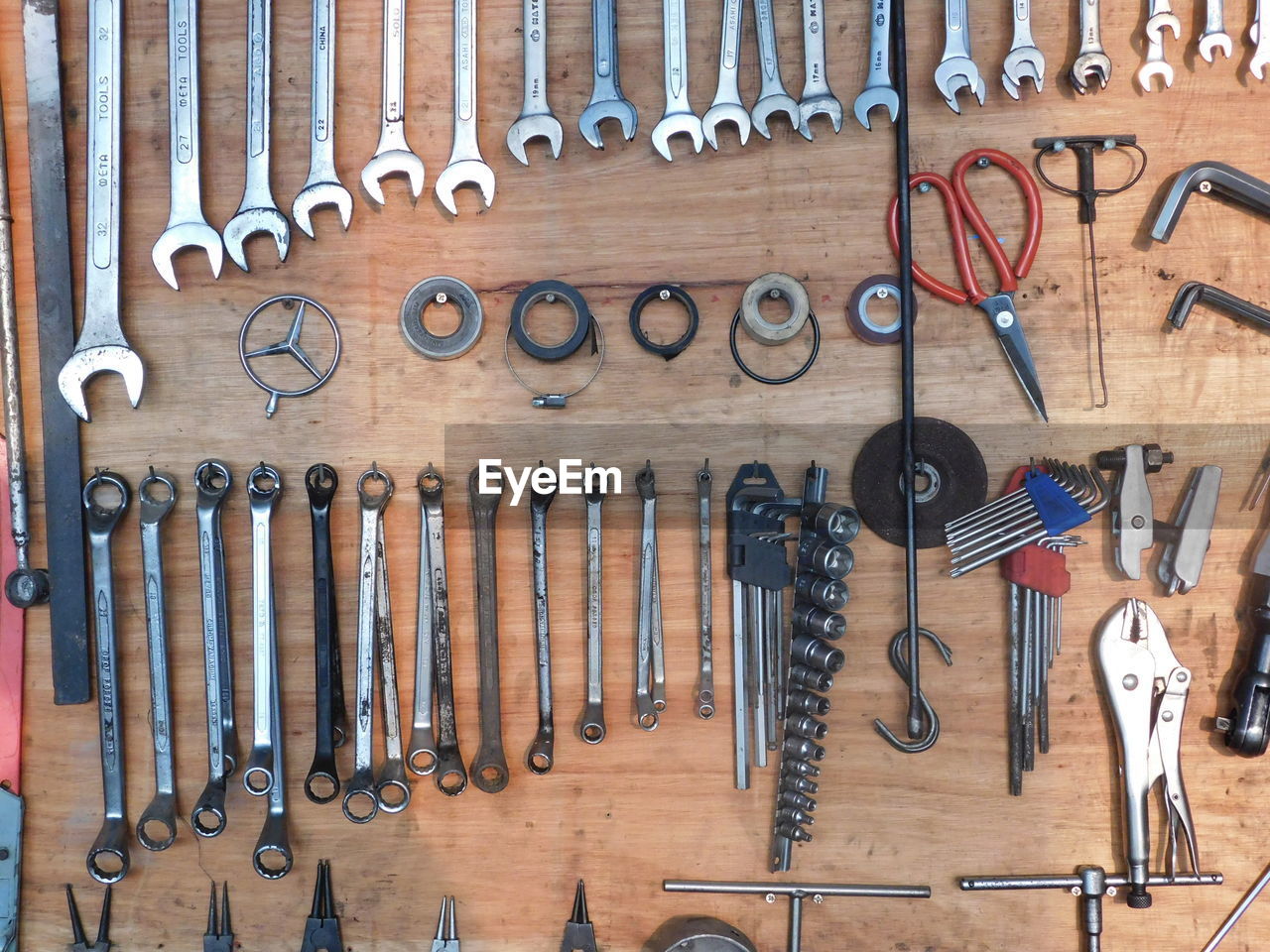 Various work tools hanging on wall