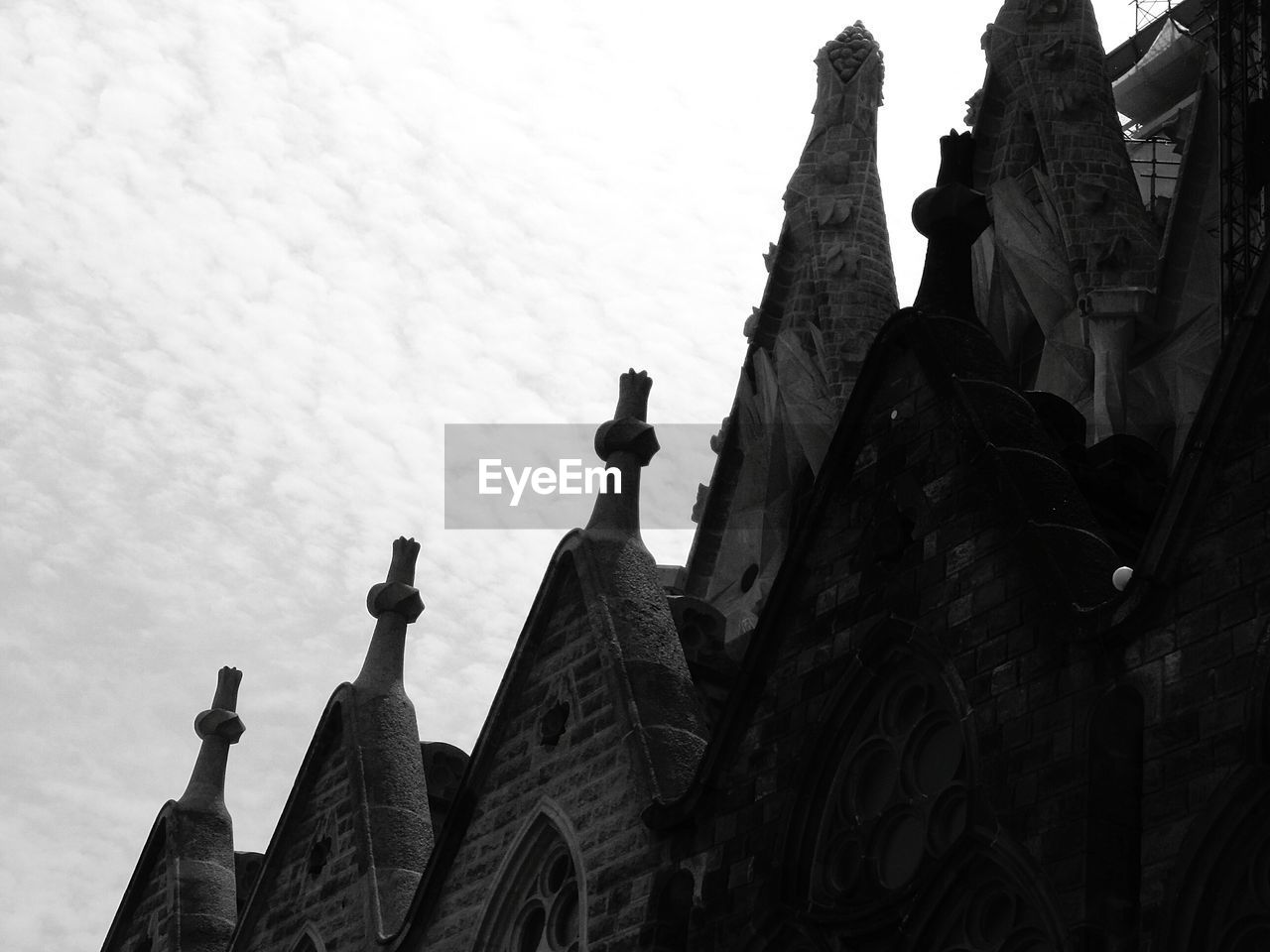 LOW ANGLE VIEW OF A STATUE