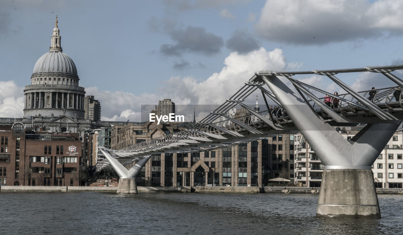 BRIDGE OVER RIVER AGAINST SKY