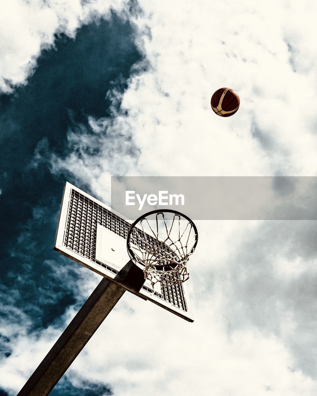 Look up basket