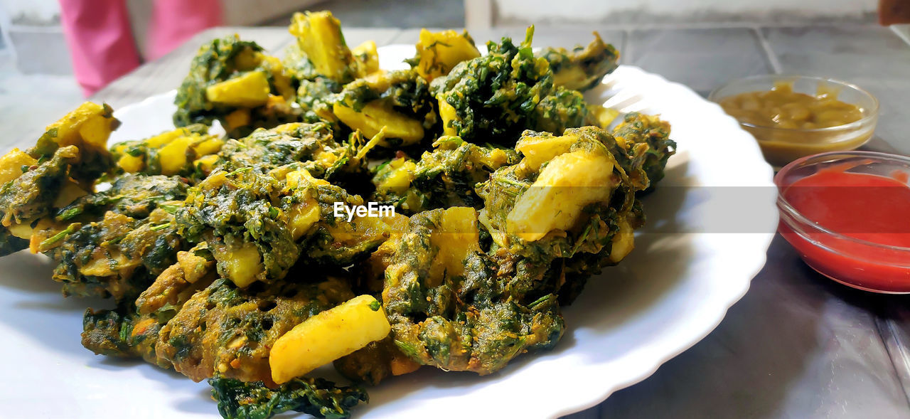 CLOSE-UP OF MEAL SERVED IN PLATE