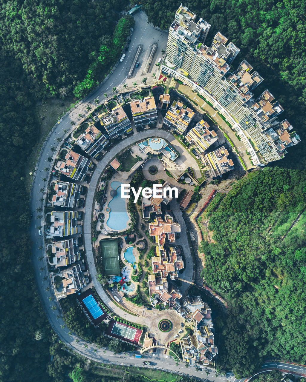 HIGH ANGLE VIEW OF PEOPLE BY WATER