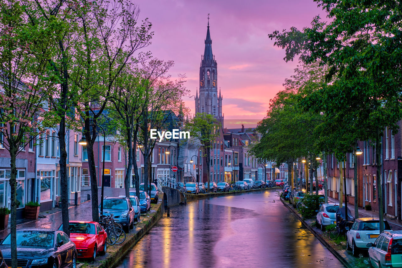 CANAL PASSING THROUGH CITY