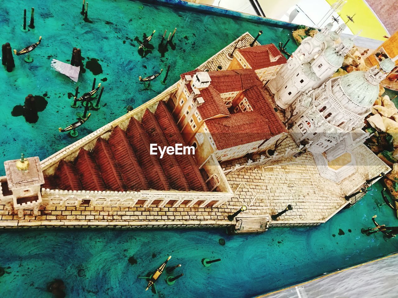 HIGH ANGLE VIEW OF SWIMMING POOL IN WATER