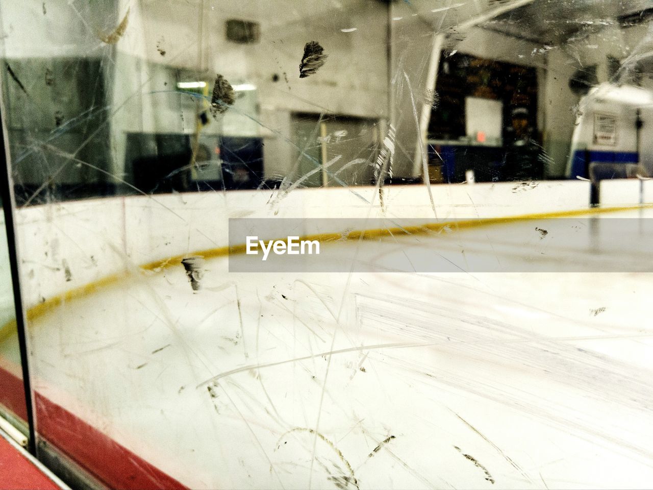 VIEW OF BUILDING EXTERIOR