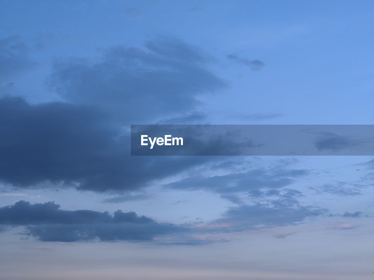 LOW ANGLE VIEW OF CLOUDY SKY DURING SUNSET