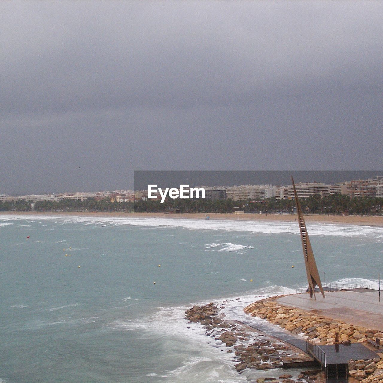 VIEW OF SEA AGAINST SKY