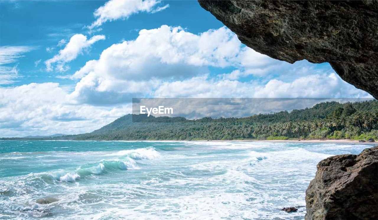 PANORAMIC SHOT OF SEA AGAINST SKY