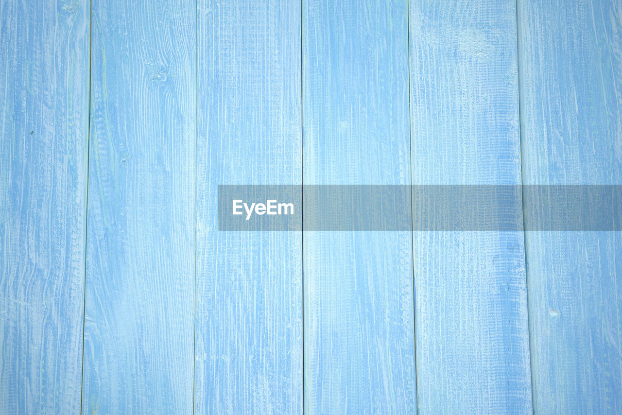 FULL FRAME SHOT OF BLUE WOODEN PLANK