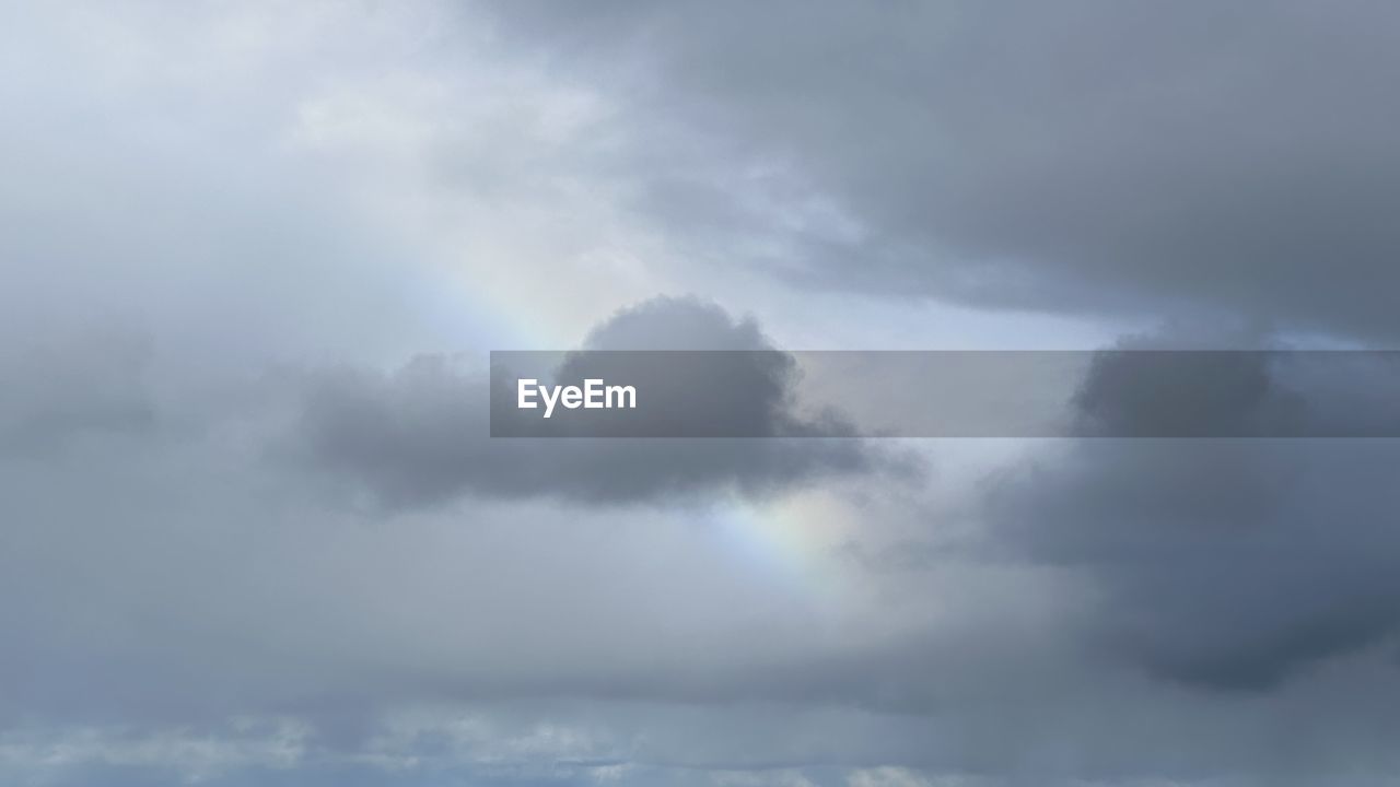 cloud, sky, storm, beauty in nature, storm cloud, nature, thunderstorm, overcast, environment, no people, rain, dramatic sky, cloudscape, wet, scenics - nature, outdoors, day, ominous, fog, monsoon, tranquility, meteorology, torrential rain, copy space, gray