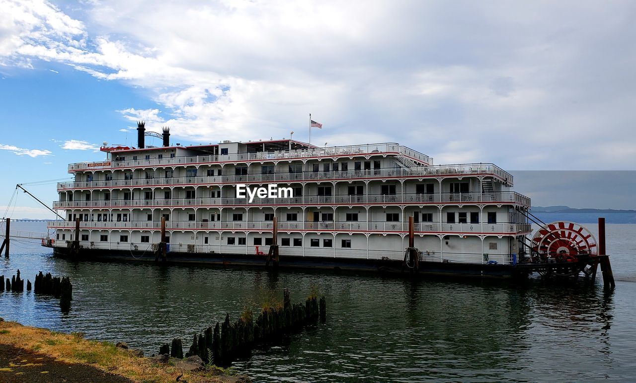 Riverboat at the dock 