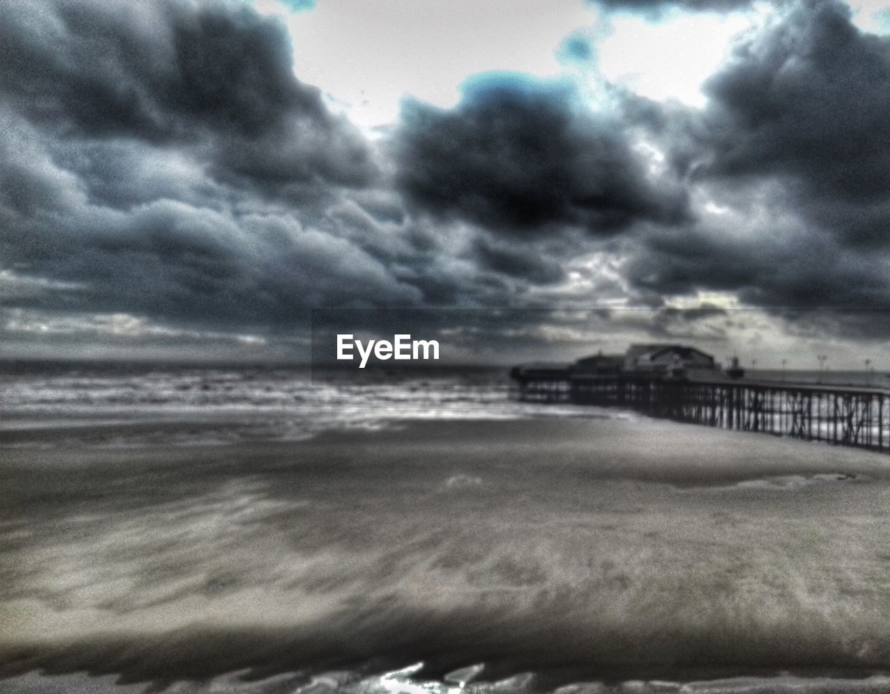 STORM CLOUDS OVER SEA