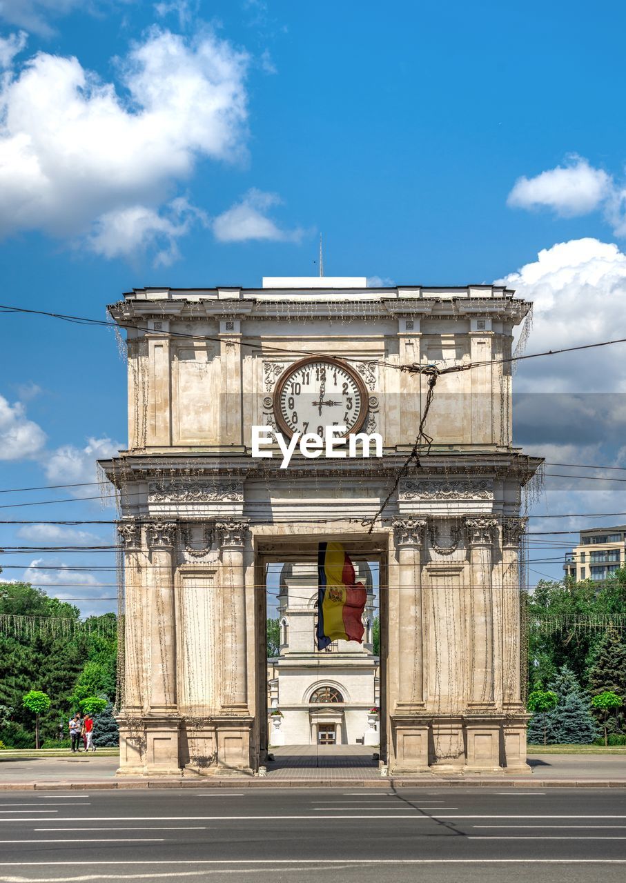 Triumphal arch in chisinau, moldova