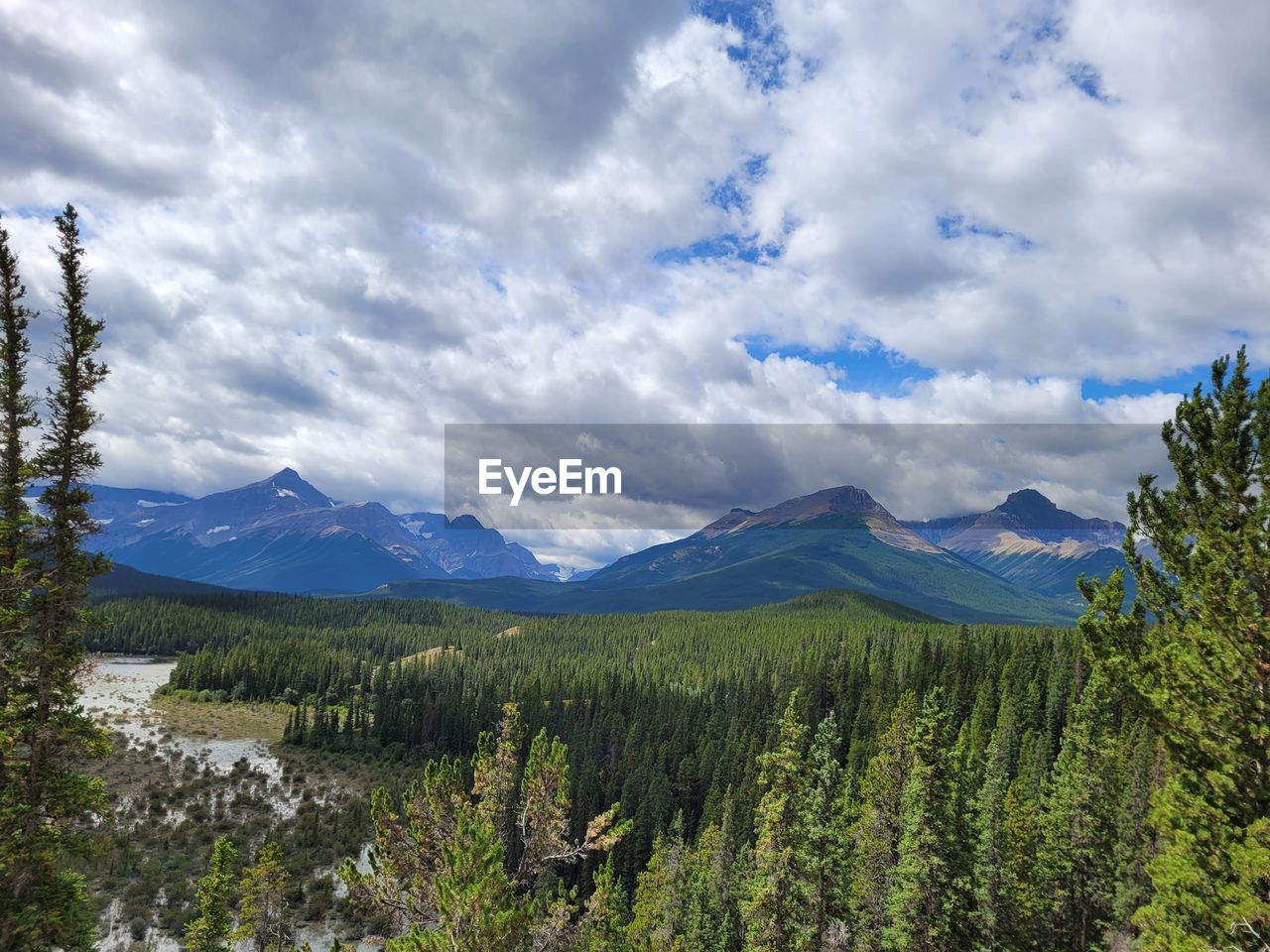 SCENIC VIEW OF MOUNTAIN AGAINST SKY