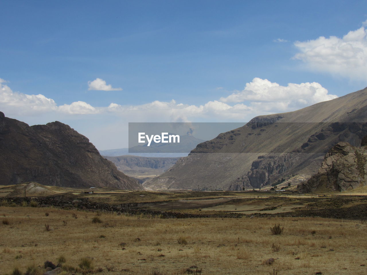 SCENIC VIEW OF DESERT AGAINST SKY