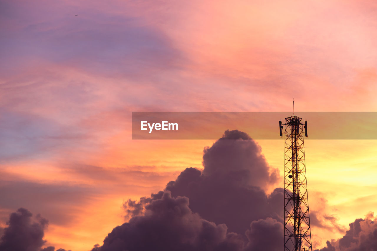 low angle view of cloudy sky