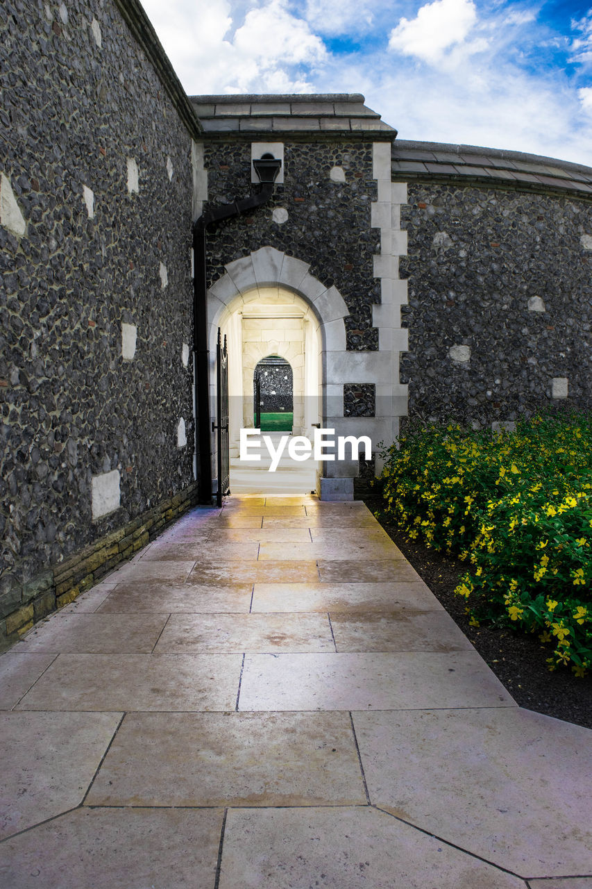 ARCHWAY OF BUILDING