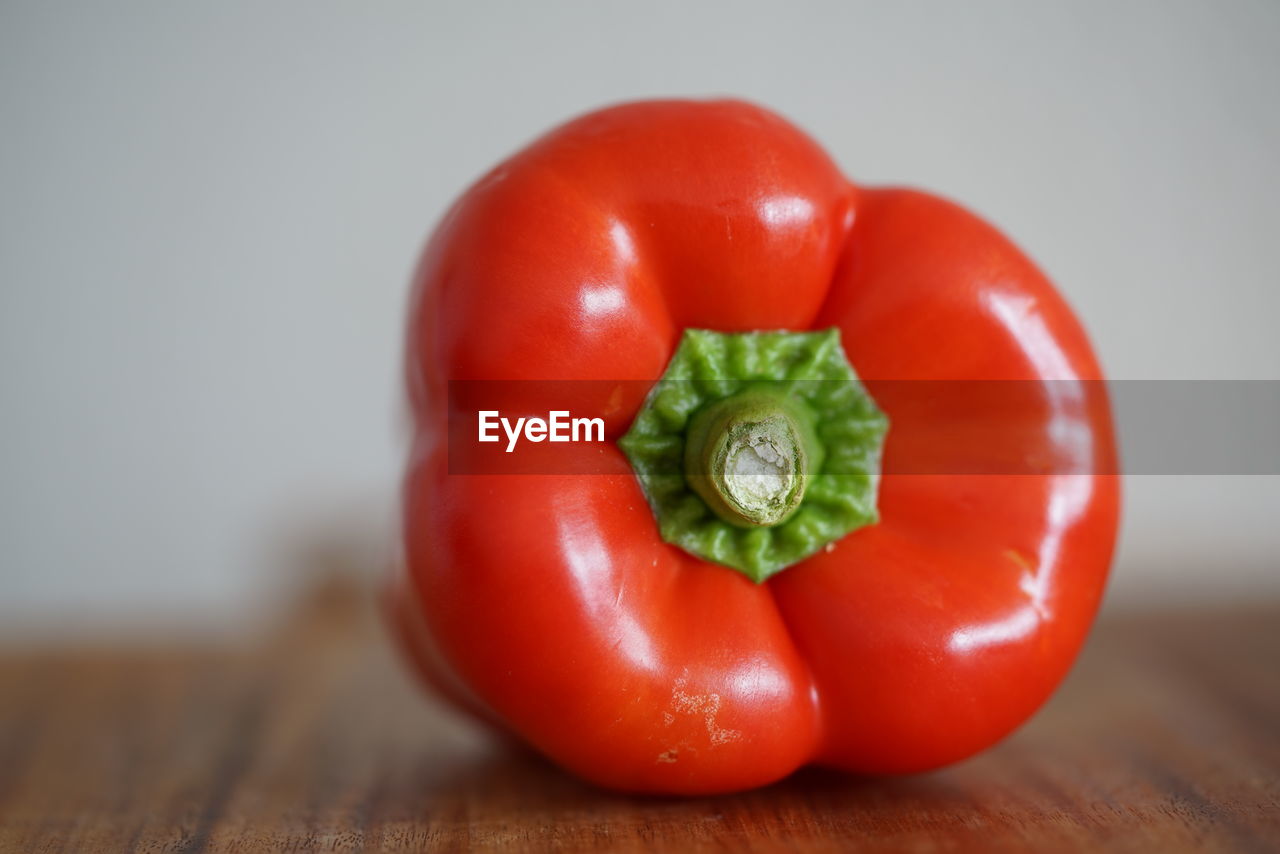 CLOSE-UP OF TOMATOES IN PLATE