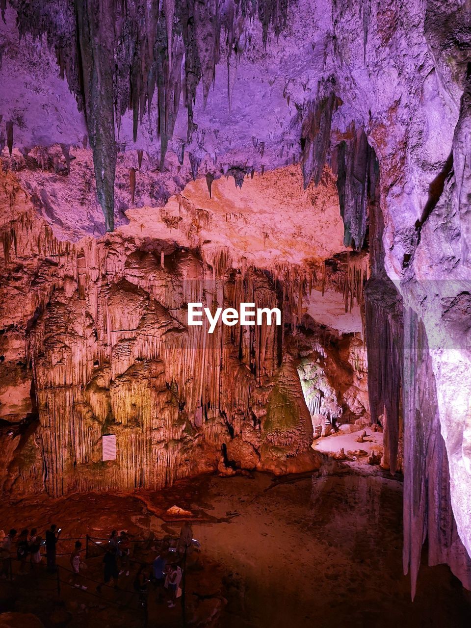 rock, rock formation, geology, cave, no people, physical geography, beauty in nature, stalactite, nature, travel destinations, non-urban scene, stalagmite, eroded, indoors, travel, tranquility, pattern, formation