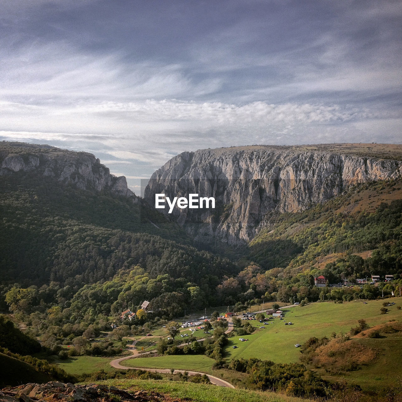 HIGH ANGLE VIEW OF PANORAMIC SHOT OF LAND AGAINST SKY