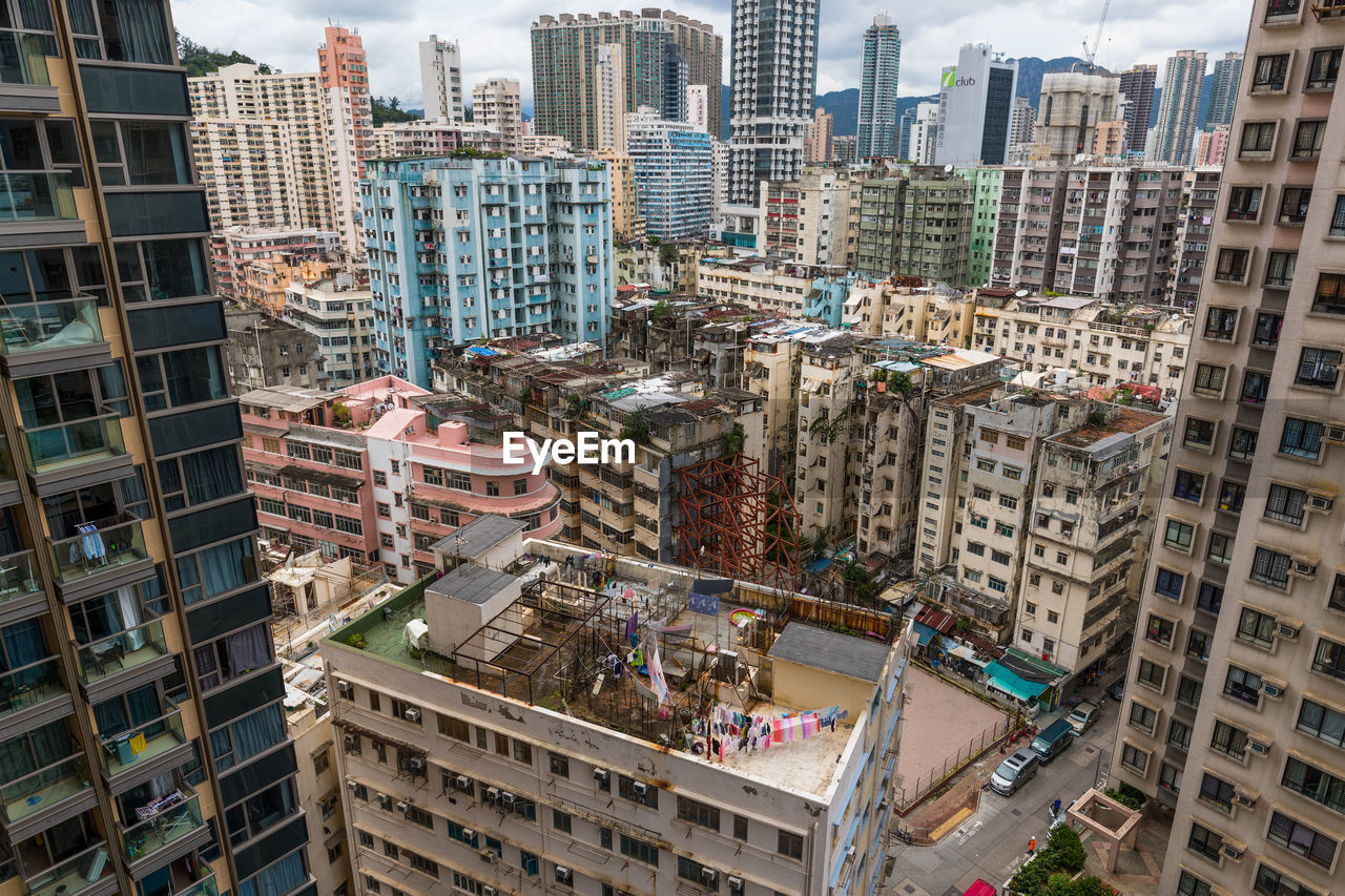 HIGH ANGLE VIEW OF BUILDINGS IN A CITY