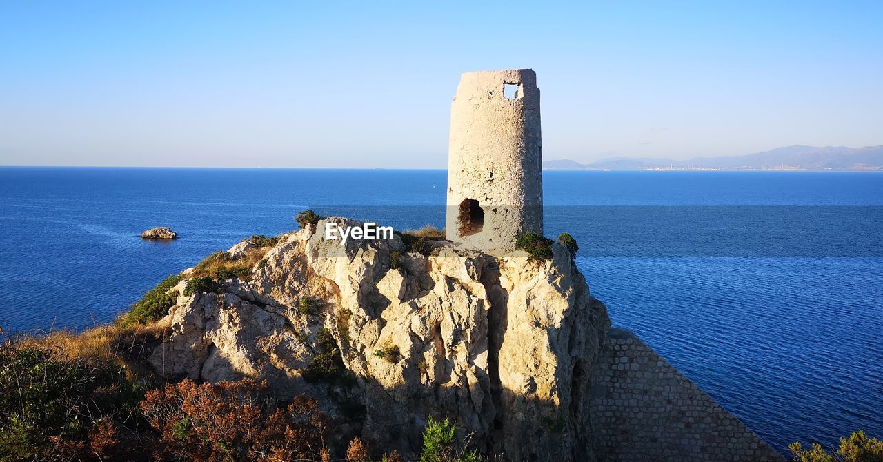 PANORAMIC VIEW OF SEA AGAINST CLEAR SKY