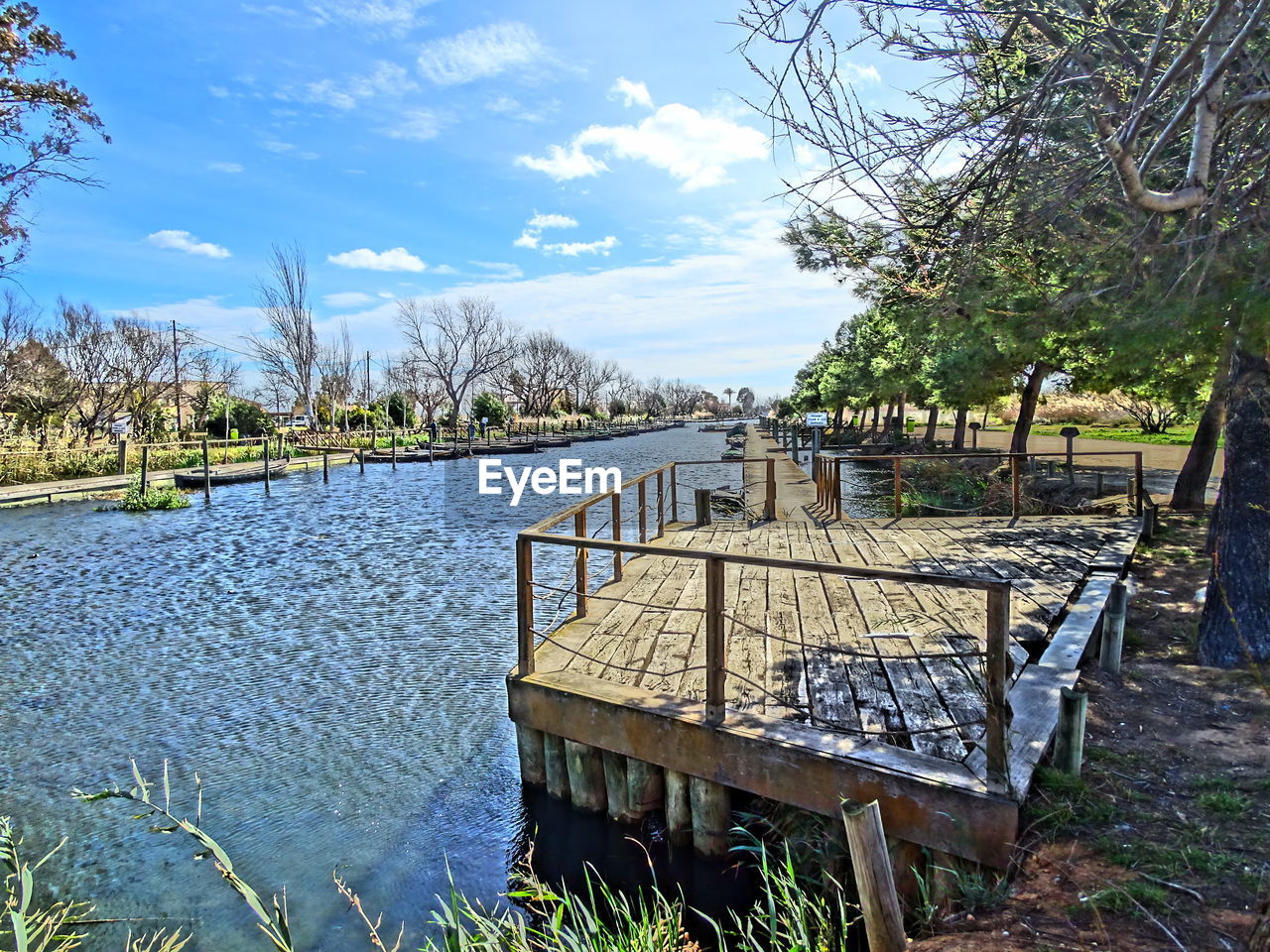 VIEW OF LAKE AGAINST SKY