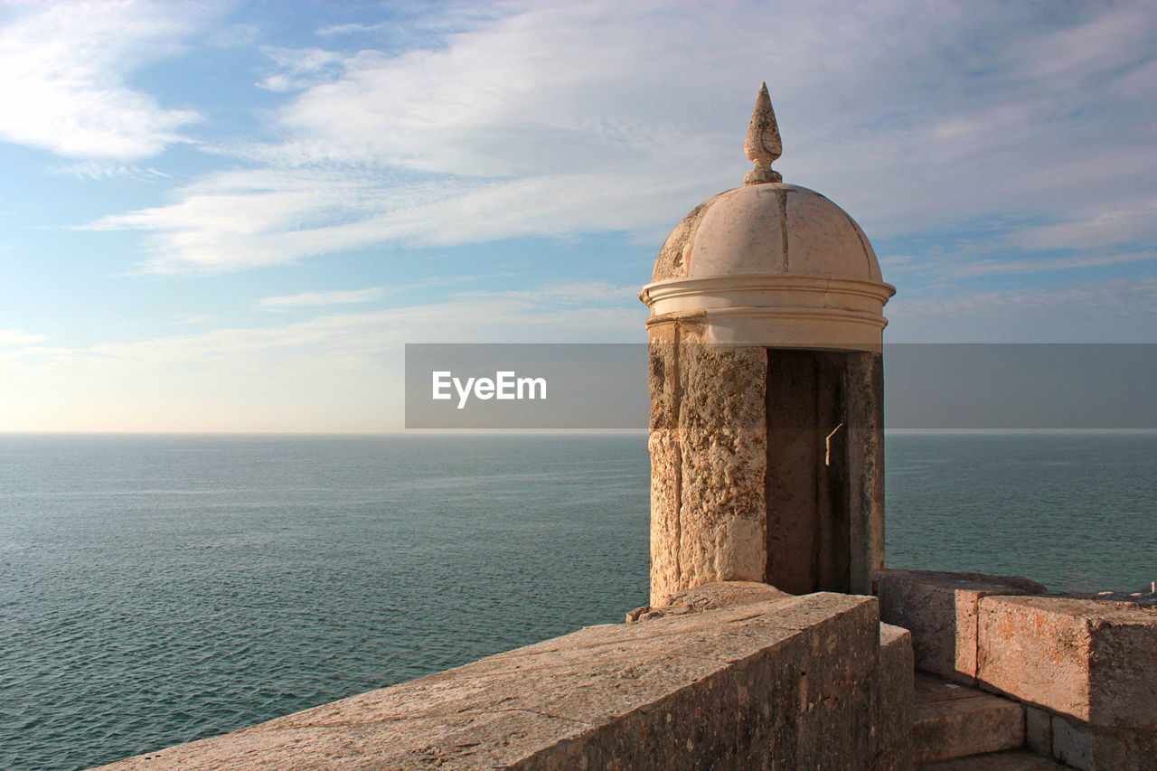 SCENIC VIEW OF SEA AND BEACH AGAINST SKY