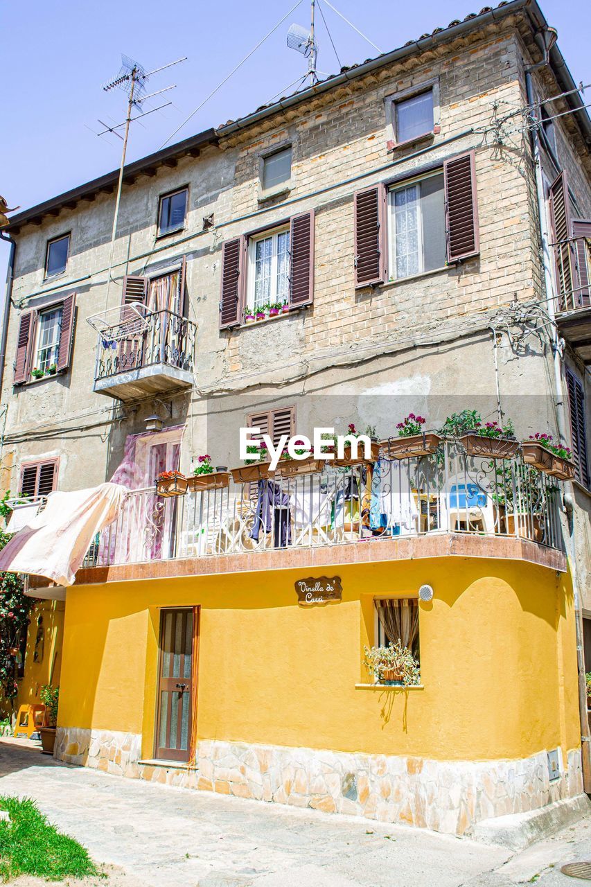 Half-yellow house