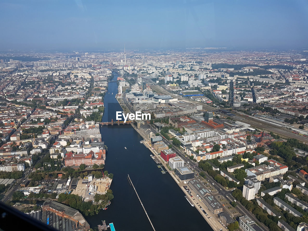 HIGH ANGLE VIEW OF BUILDINGS AGAINST SKY