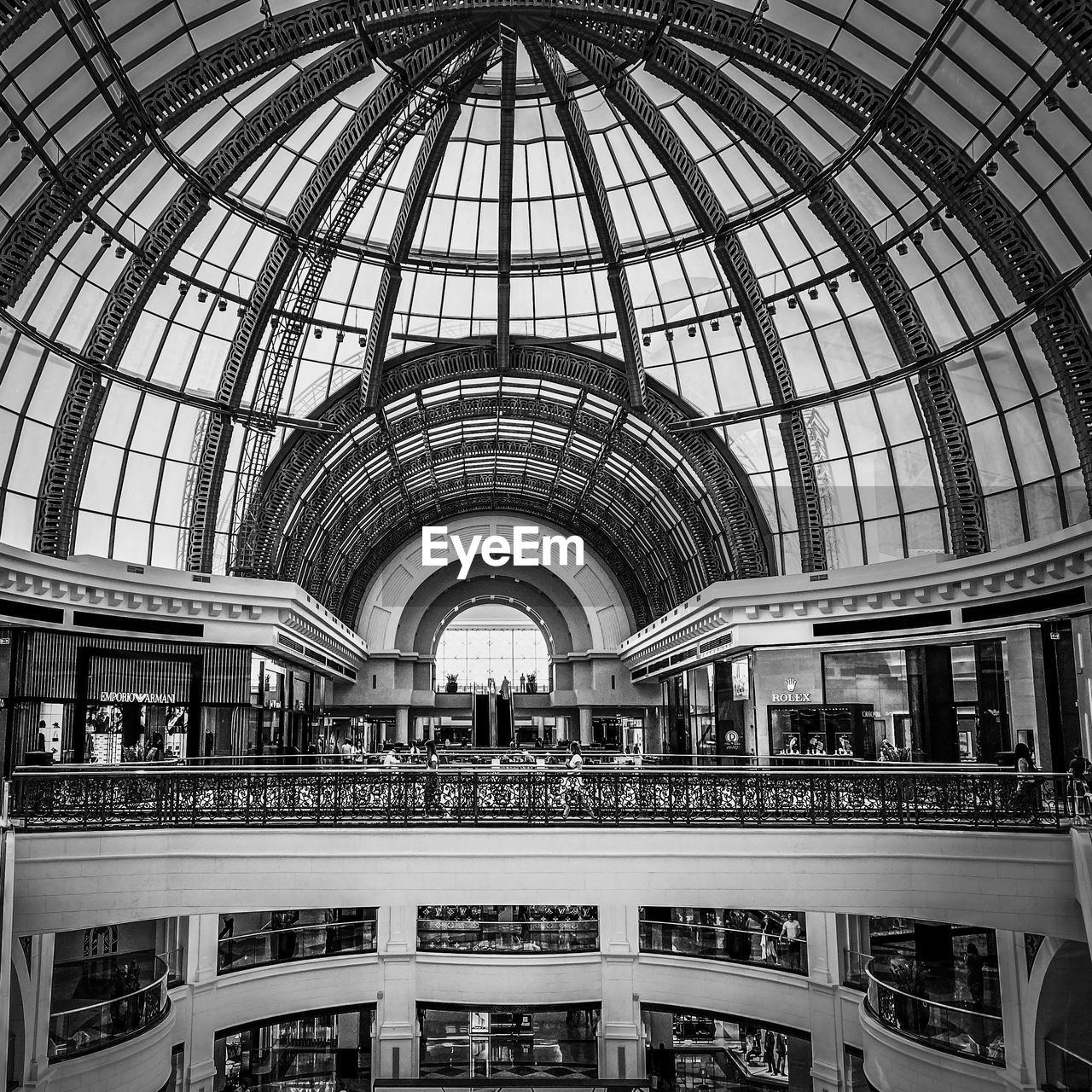 PEOPLE WALKING IN SHOPPING MALL