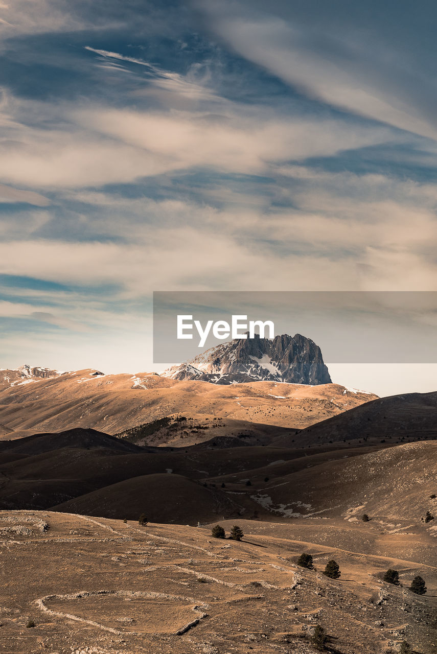 SCENIC VIEW OF MOUNTAIN AGAINST SKY