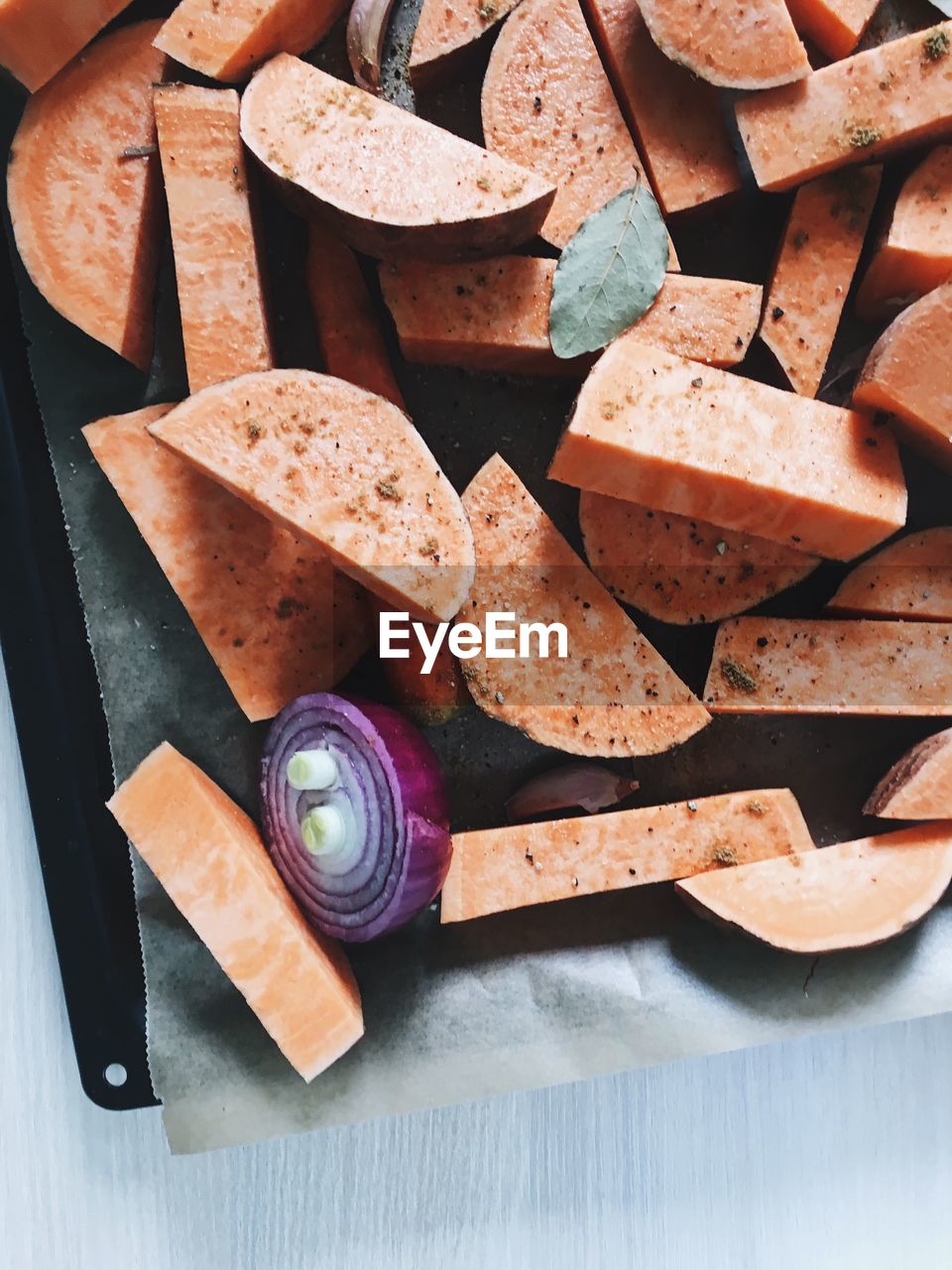 HIGH ANGLE VIEW OF BREAKFAST AND TABLE