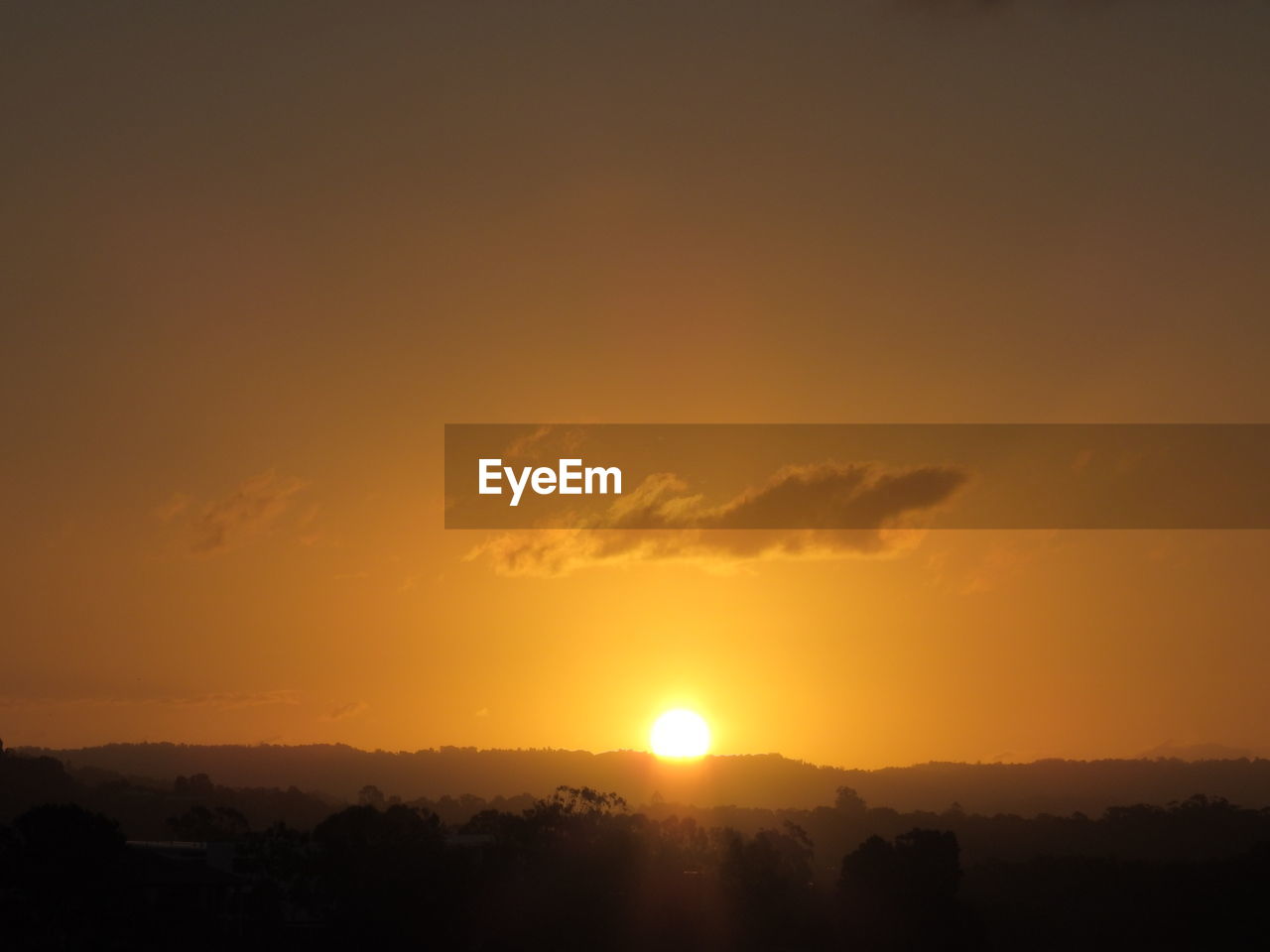 SILHOUETTE LANDSCAPE AGAINST SKY DURING SUNSET