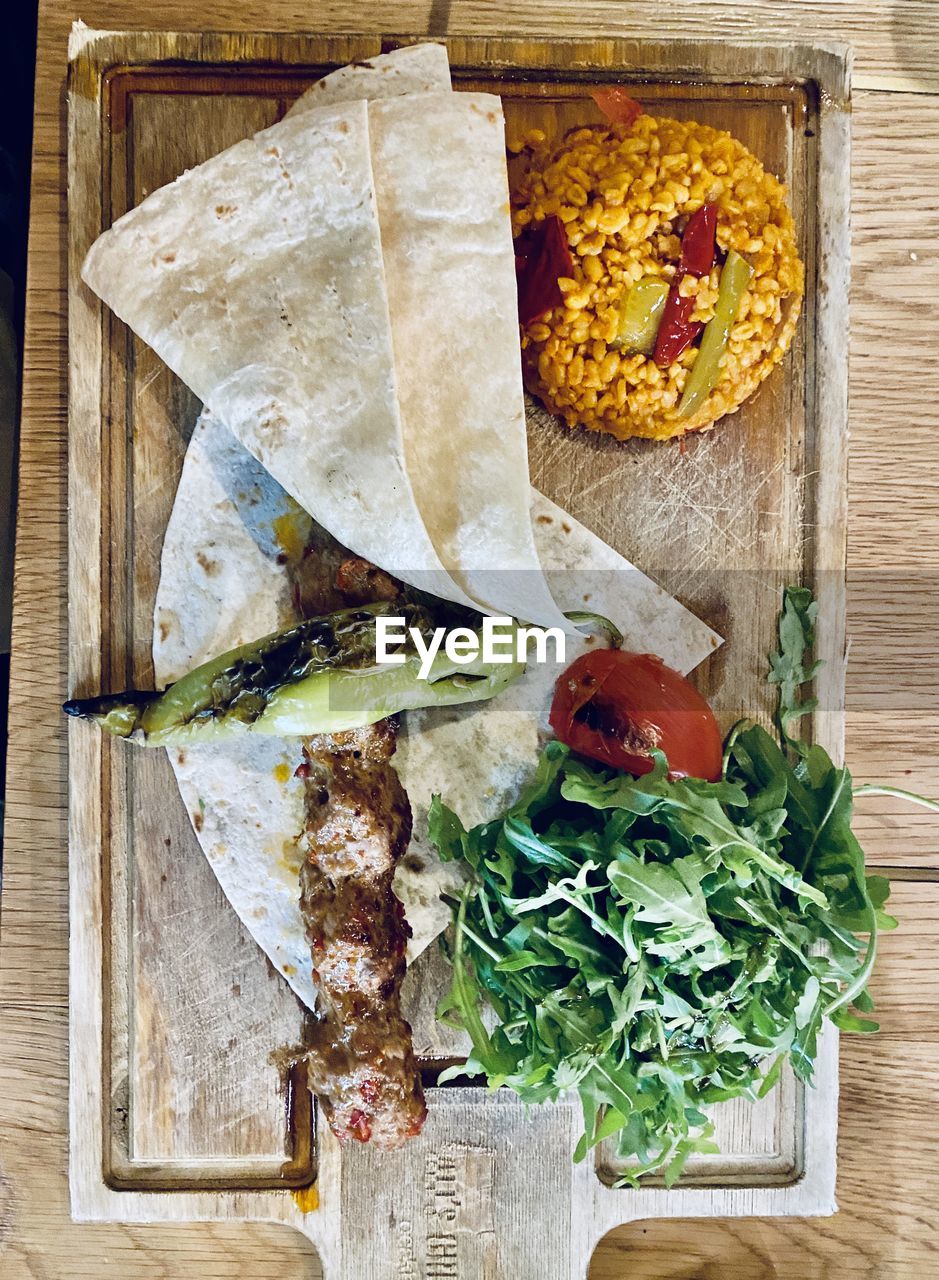 HIGH ANGLE VIEW OF VEGETABLE ON TABLE