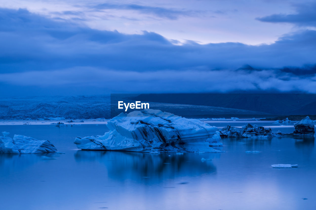 Ice floe in glacier lake, jökulsarlon, iceland