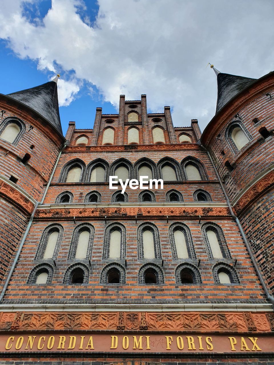 LOW ANGLE VIEW OF A BUILDING