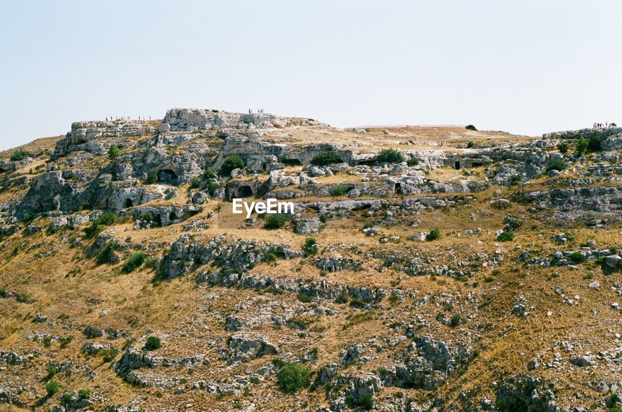 IDYLLIC VIEW OF LANDSCAPE AGAINST CLEAR SKY